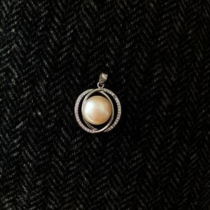 2/$30 Freshwater Pearl Pendant